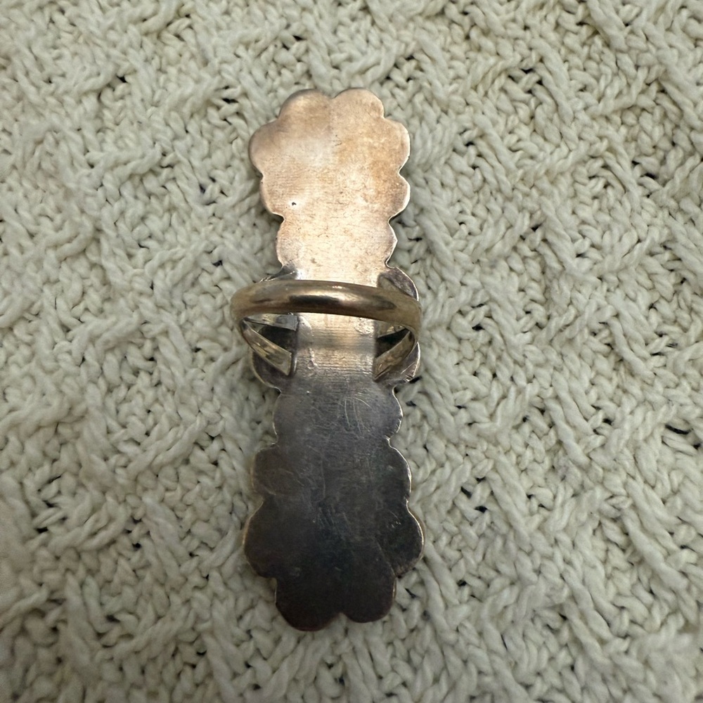 Sterling Silver and Mother of Pearl Western Ring - Picture 3 of 4